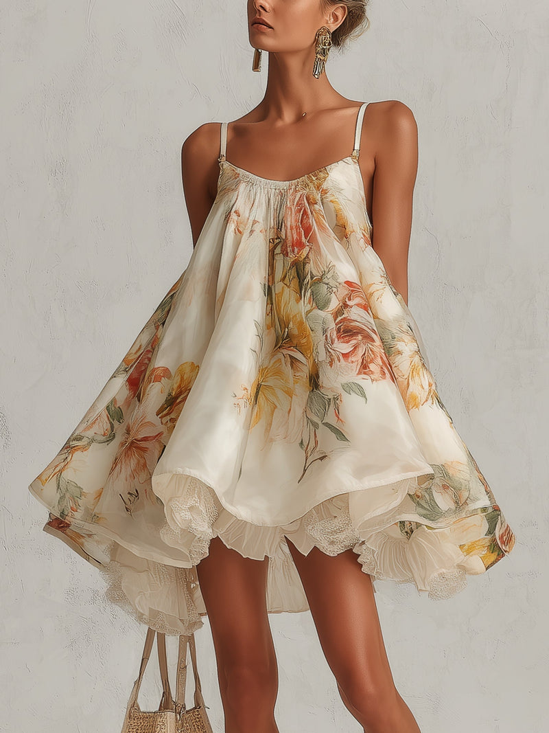 Liliana | Minivestido de organza beige de corte A con estampado floral y ribete de encaje