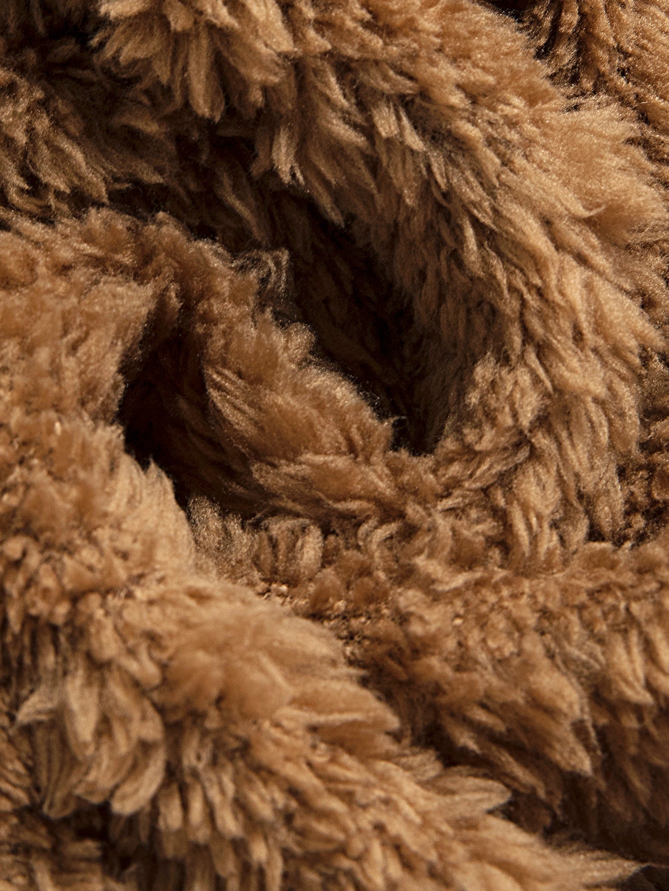 Chaqueta teddy jacquard marrón con textura tipo peluche