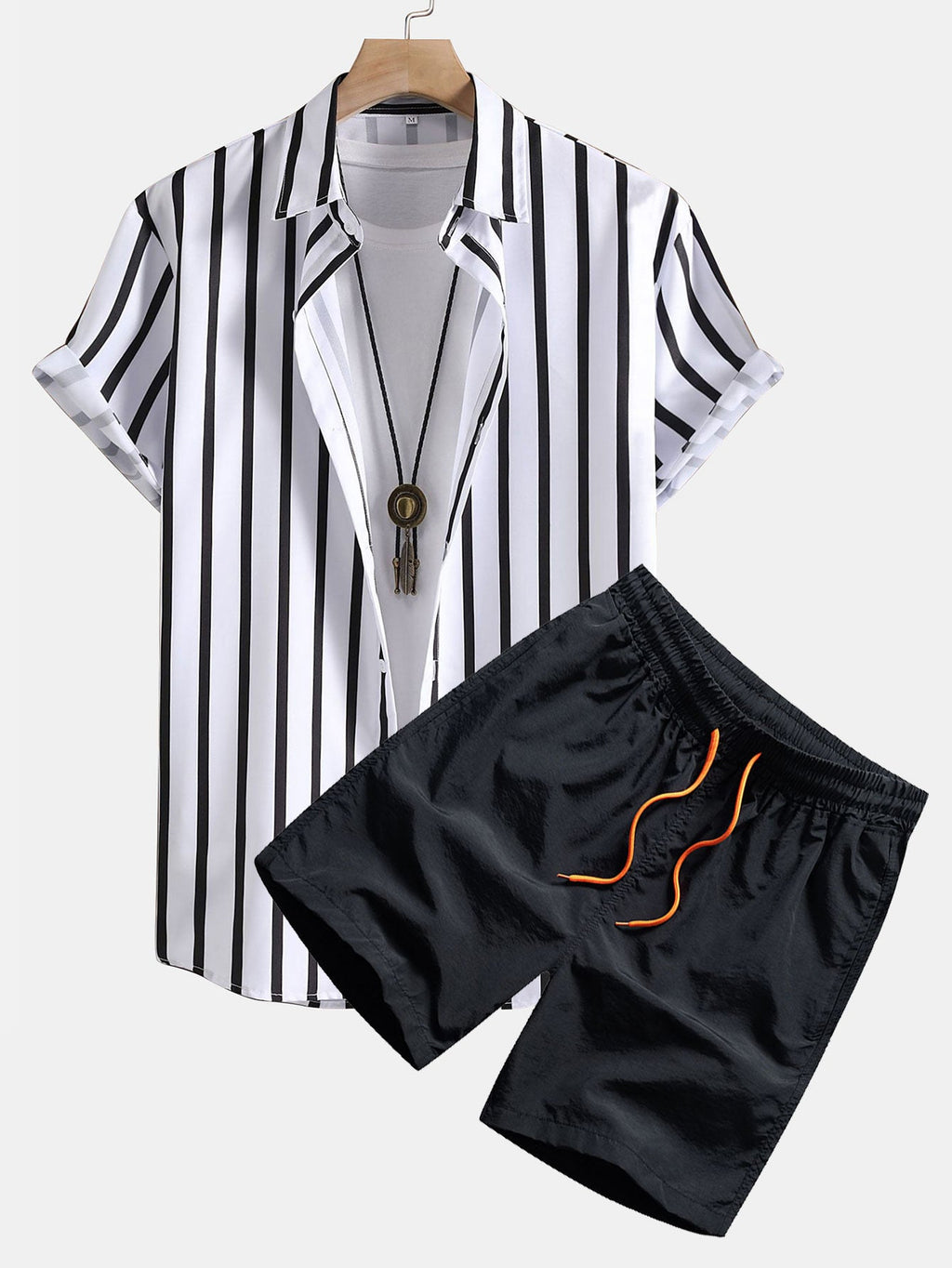 Conjunto: camisa a rayas blancas y negras y bañador corto negro con cordón naranja