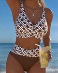 Conjunto bikini Martina a cuadros geométricos blanco y negro, top cruzado y braguita alta