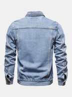 Chaqueta sobrecamisa de mezclilla vintage azul claro, vista trasera con costuras