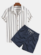 Conjunto: camisa cubana y bañador corto a rayas, azul marino y blanco
