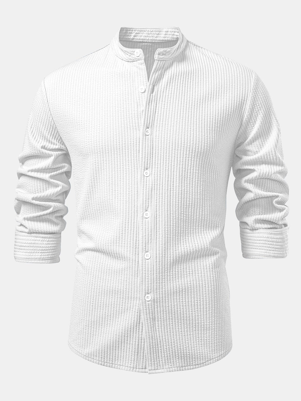 Camisa entallada de manga larga blanca, cuello de pie y botones frontales