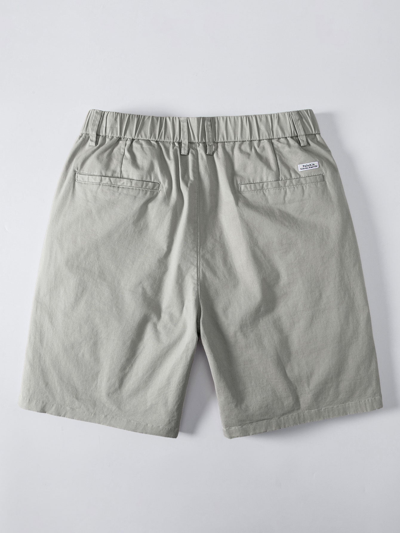 Pantalón corto Verona beige claro con bolsillos y costuras frontales