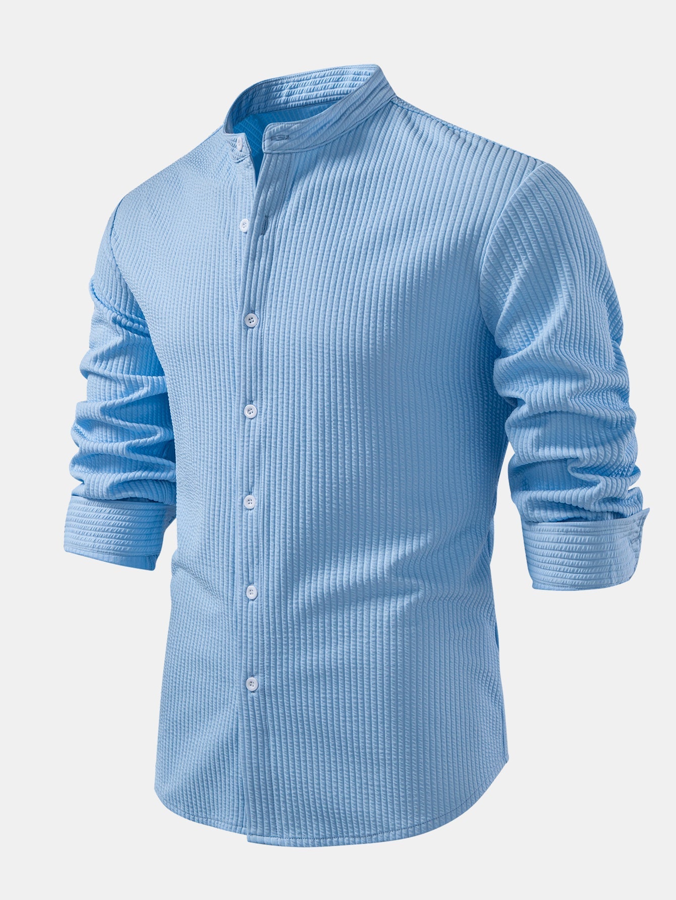 Camisa entallada de manga larga acanalada azul claro con botones y cuello de pie