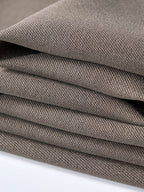 Tela del pantalón regular esencial marrón oscuro con textura tejida