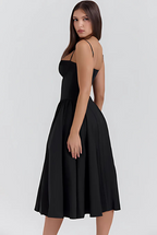 Vestido NOVA negro sin mangas con falda acampanada y escote cuadrado