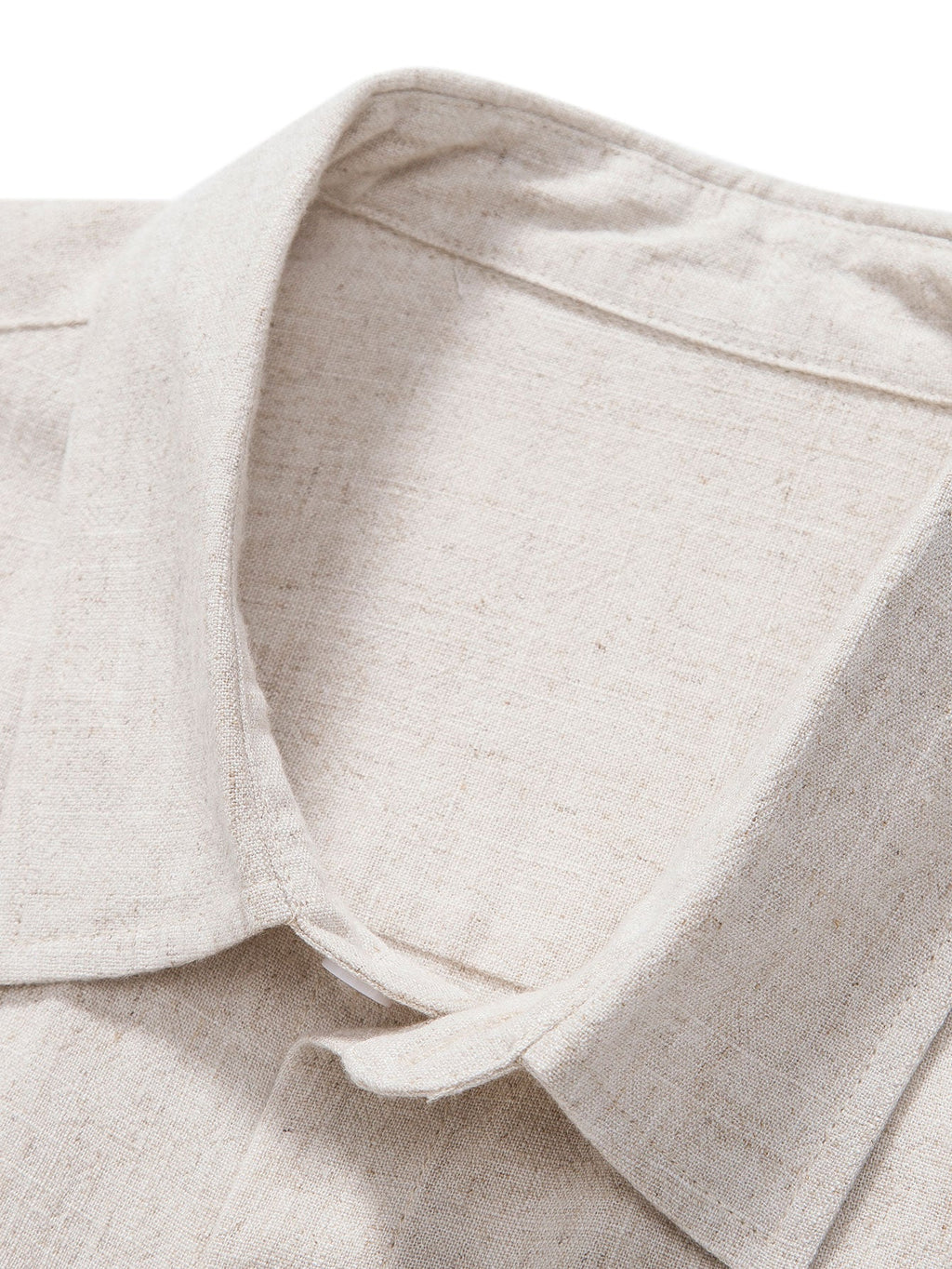 Camisa Riviera beige con cuello camisero y botones