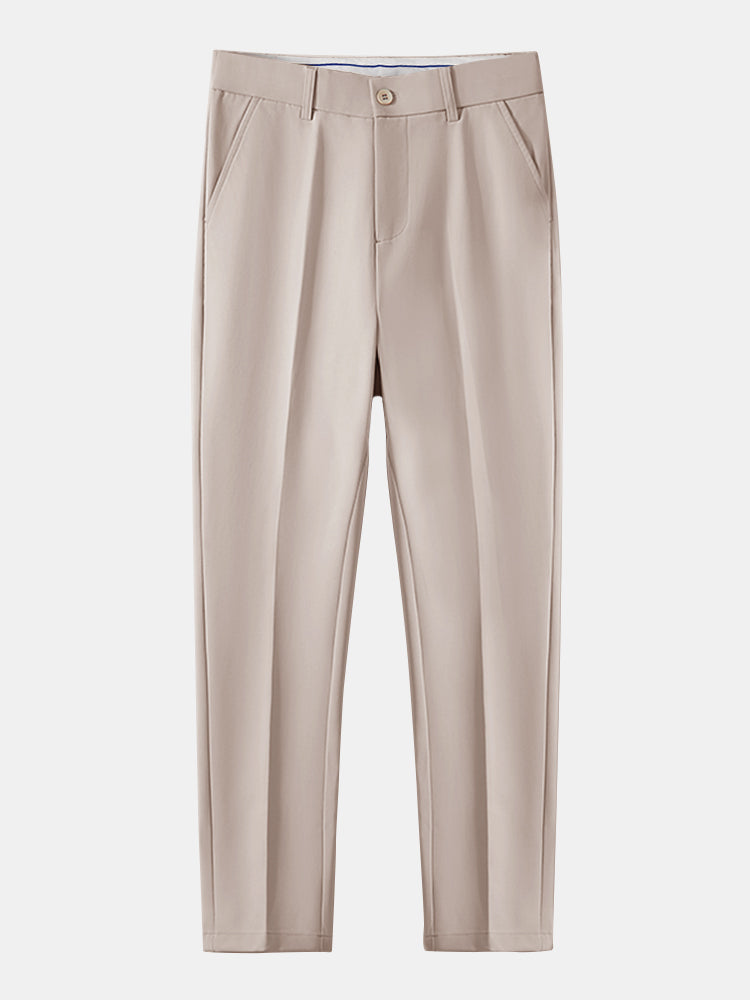 Pantalón cónico ajustado beige con pretina y bolsillos delanteros