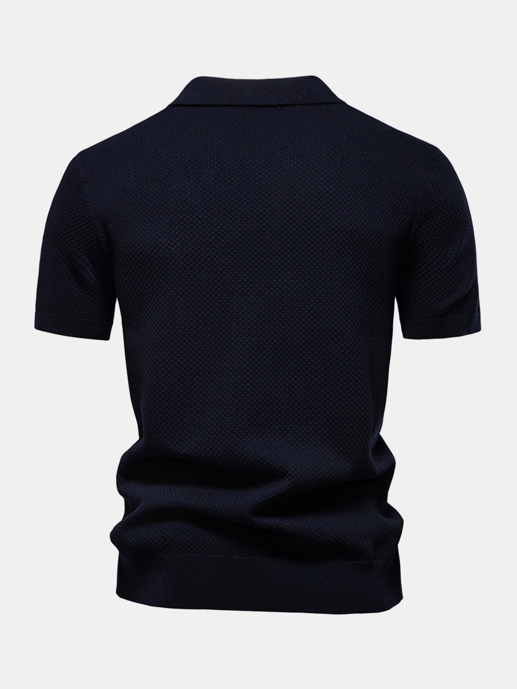 Polo azul marino de manga corta, vista trasera con cuello camisero y bajo fruncido.