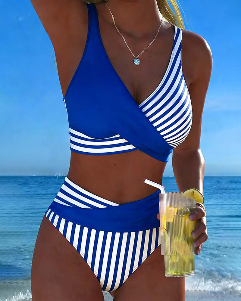 Bikini de rayas cruzado Giulia azul y blanco, top cruzado y braguita a rayas