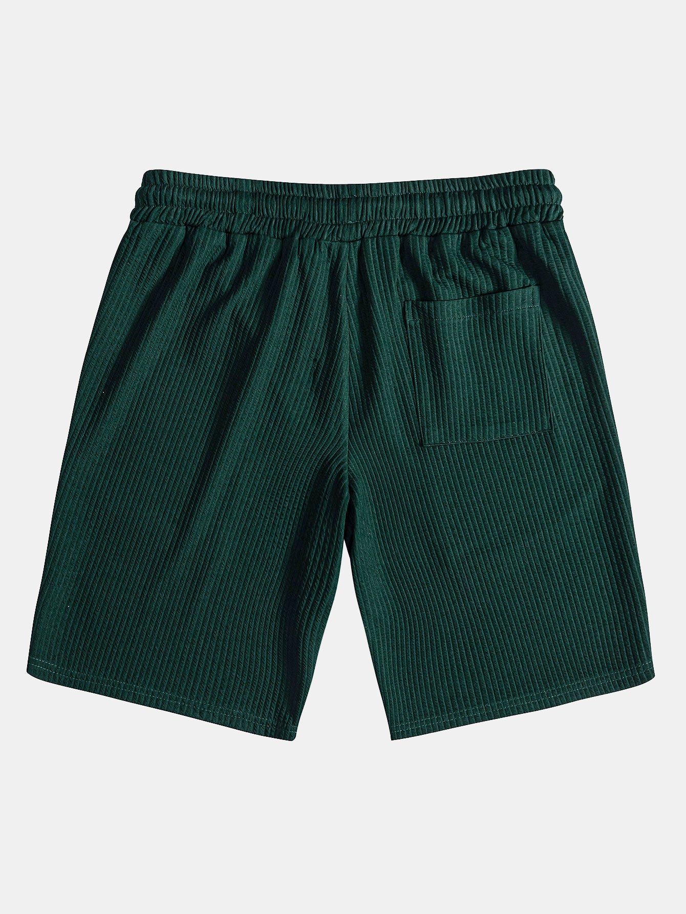 Pantalón corto verde oscuro con bolsillo lateral y cordón en la cintura