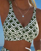 Bikini con top triangular y braguita de cintura media, estampado geométrico verde y blanco