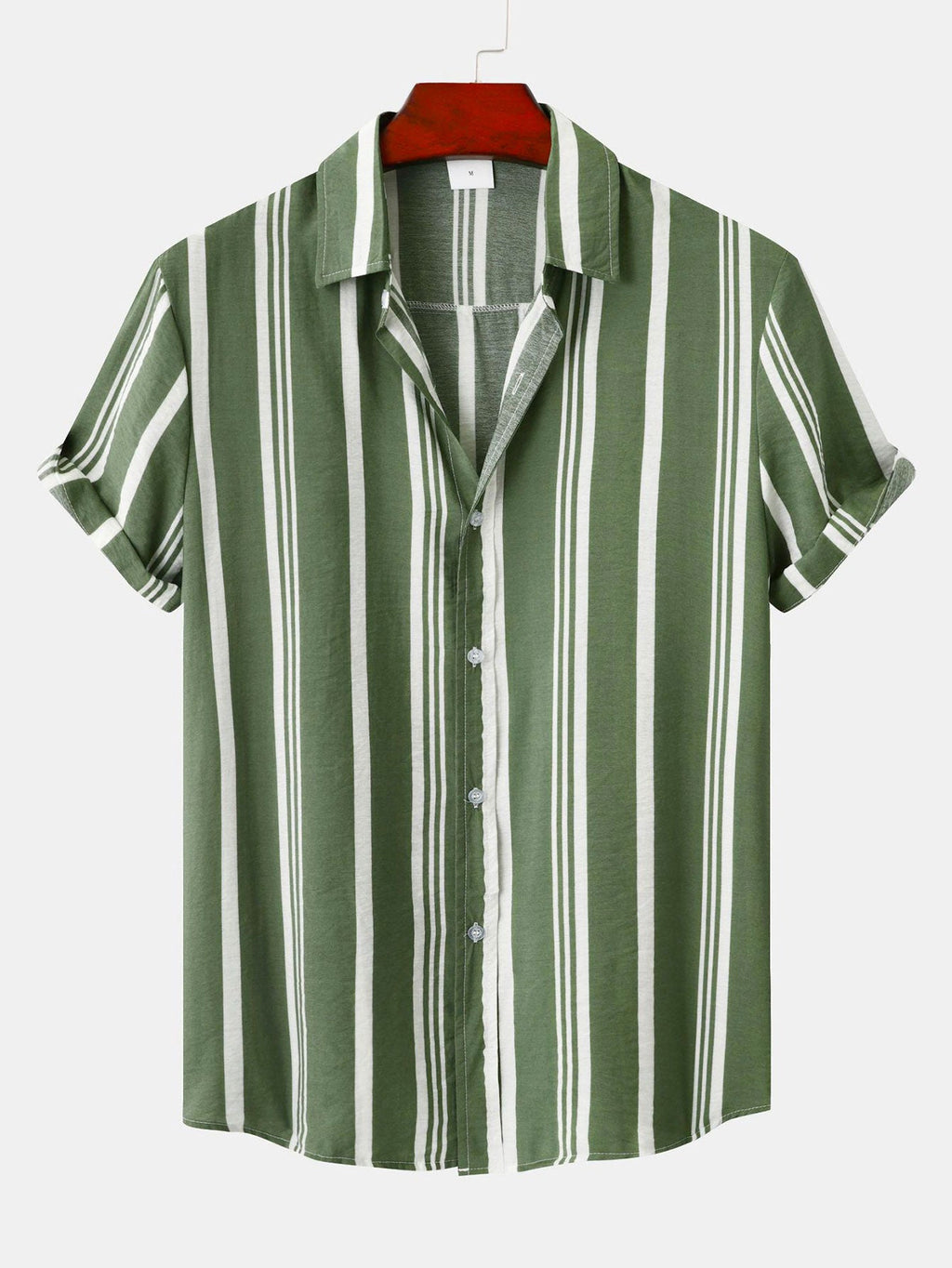 Camisa de botones de rayas verde, manga corta, cuello tipo camisa.