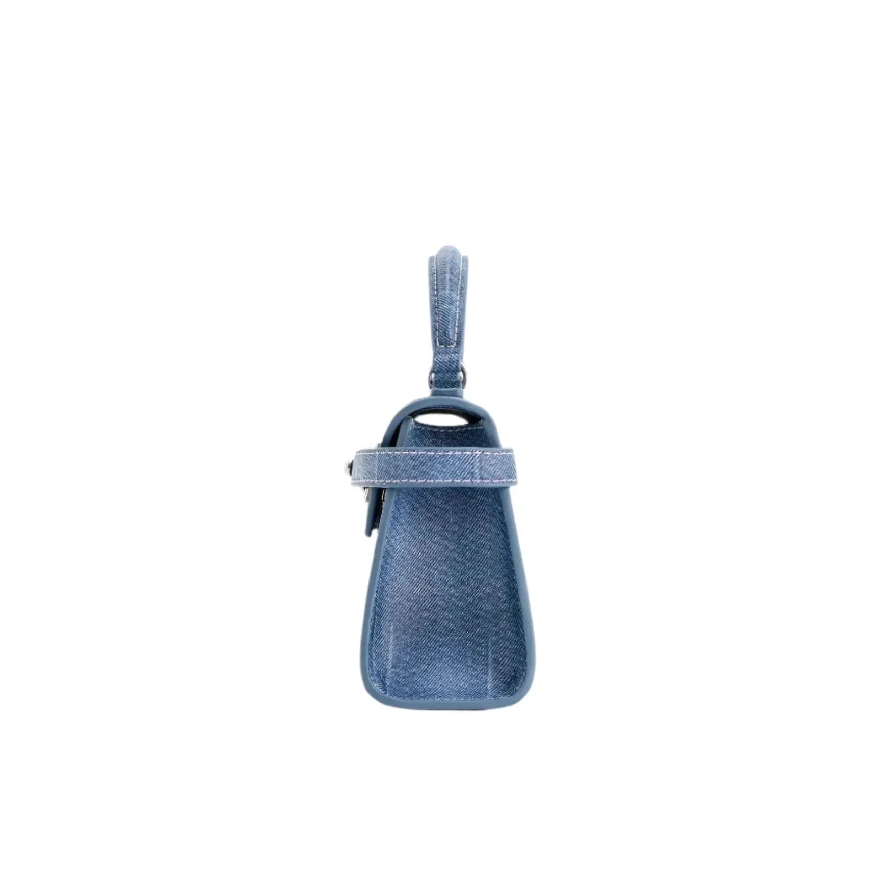 Bolso azul pequeño con asa corta y correa vertical, vista lateral