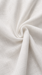 Tela blanca de vestido con textura ligera y pliegues marcados
