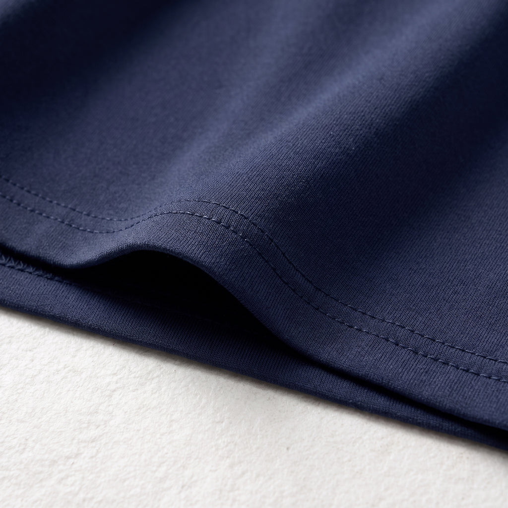 Falda corta interior azul oscuro con cintura elástica y tablas