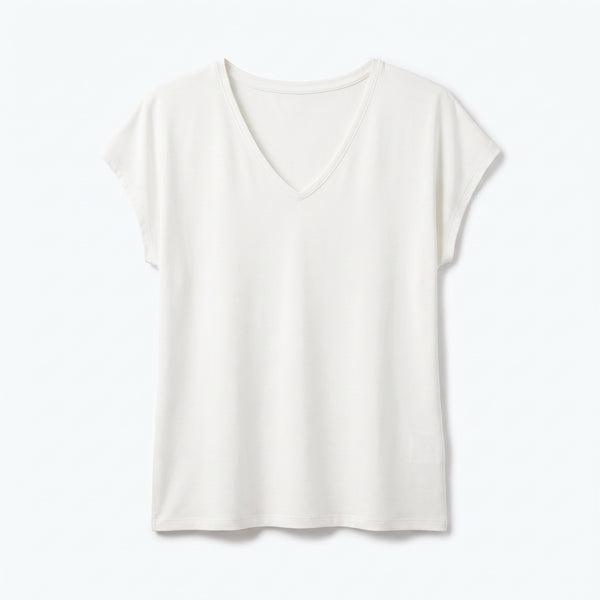 Top Luna crema con escote en pico y cuello de canalé fino