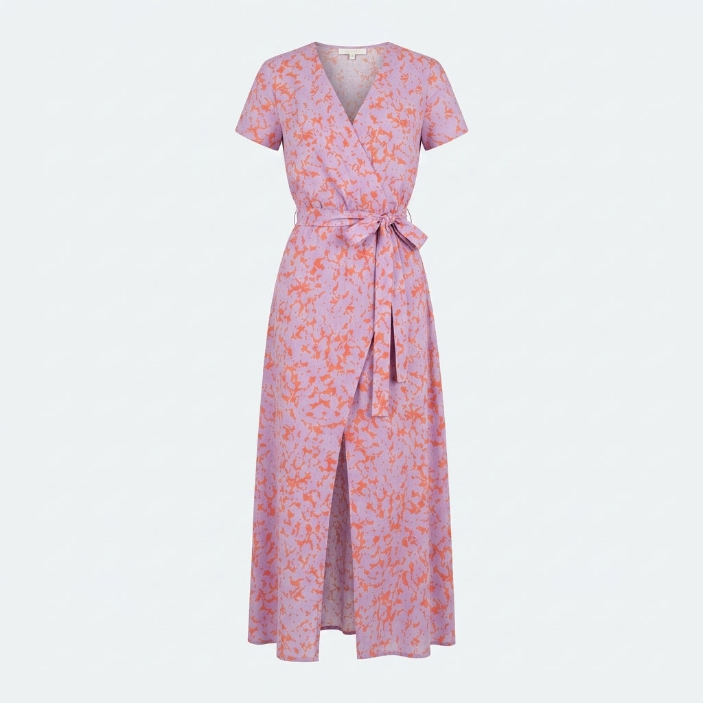 Vestido midi rosa con estampado floral y lazo en la cintura