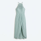 Vestido largo verde menta sin mangas con escote halter y detalle de encaje
