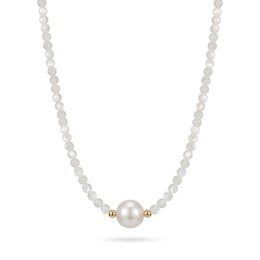 Collar de cuentas de perla con perla central blanca y separadores dorados