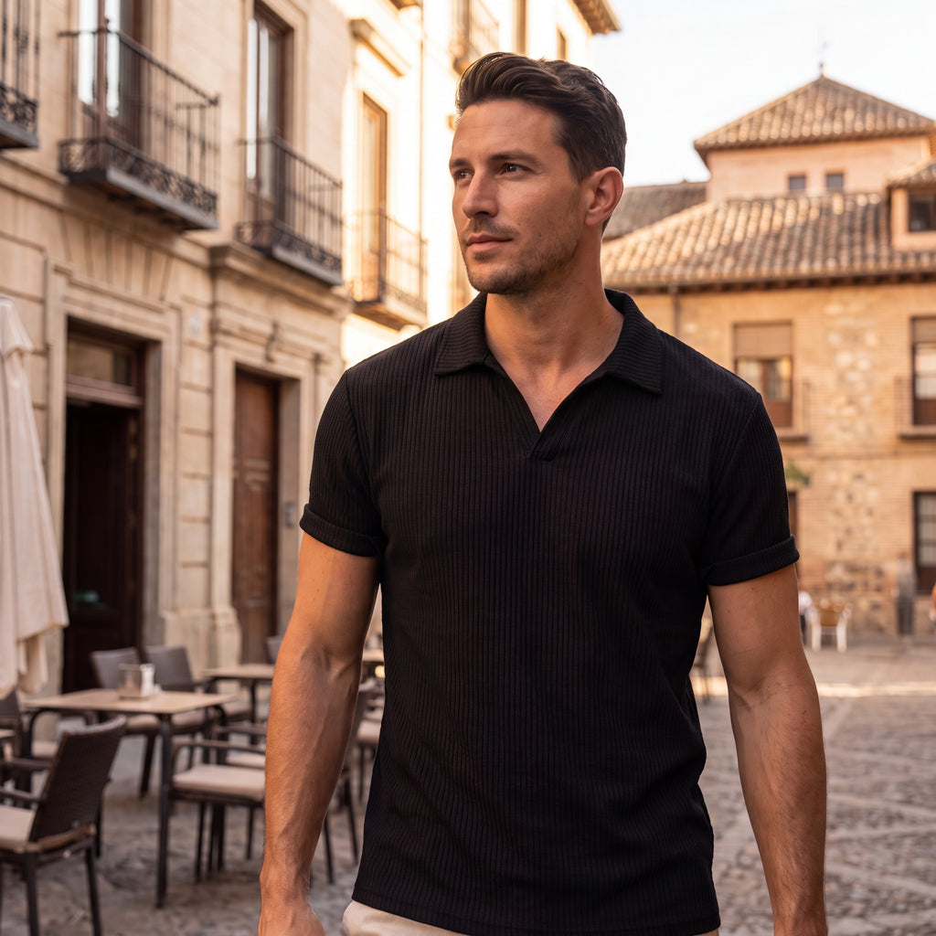 Polo Monaco negro de manga corta con cuello y tapeta de botones