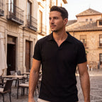Polo Monaco negro de manga corta con cuello y tapeta de botones