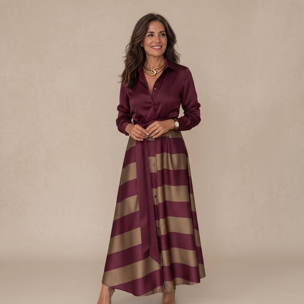 Vestido largo granate con rayas horizontales beige y cinturón a la cintura