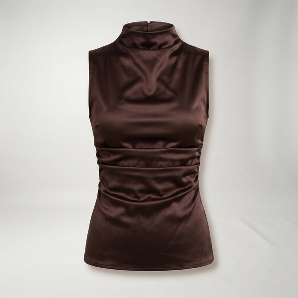 Top Carol Noir sin mangas marrón oscuro, cuello alto y frunces en el torso