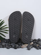 Suela de sandalias Adriana negras con relieve antideslizante y talla 35