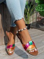 Sandalias Noa multicolor metalizadas con tira cruzada y suela marrón
