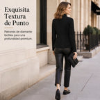 Chaqueta SOFI texturizada negra con botones y manga larga, vista trasera-lateral