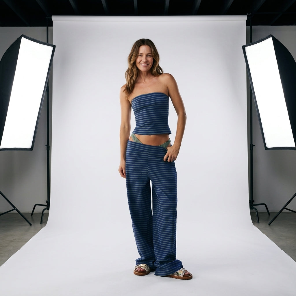 Conjunto Romena de lino: top sin tirantes y pantalón palazzo a rayas azules
