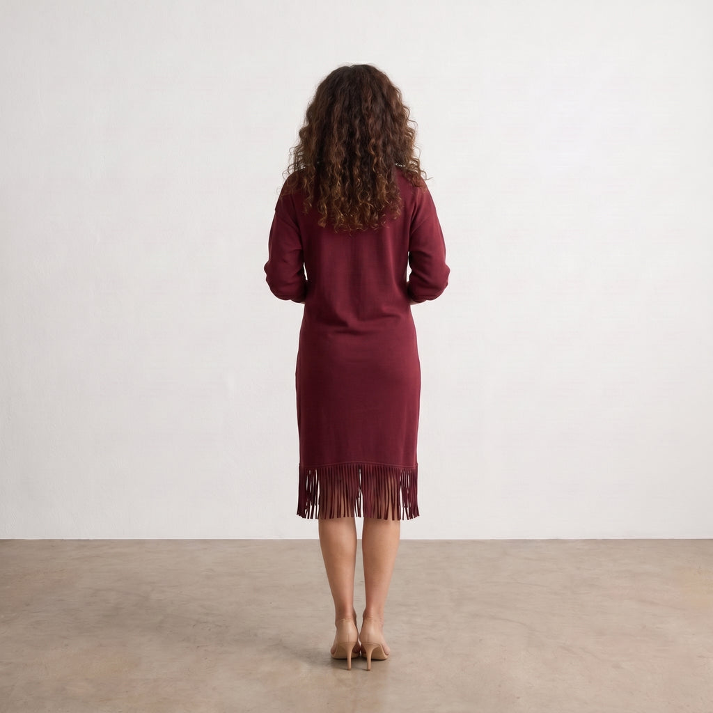 Vestido midi granate de punto con flecos en el bajo