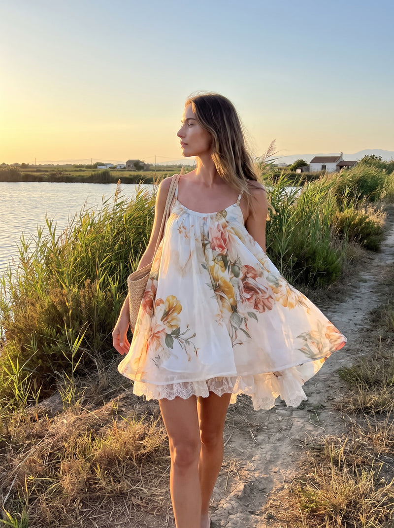 "@Aurora, usando el minivestido Liliana"