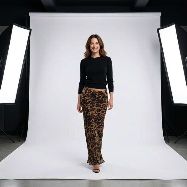 Falda maxi estampado leopardo en tono marrón y negro, caída recta