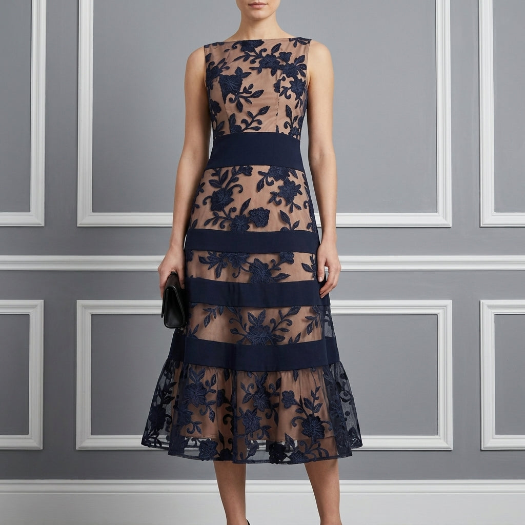 Vestido Midi Elegante en Guipur Negro