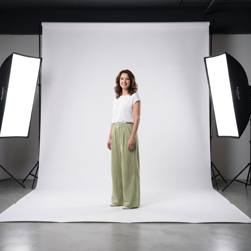 Pantalón relajado de lino y algodón verde oliva con cintura elástica y pernera ancha