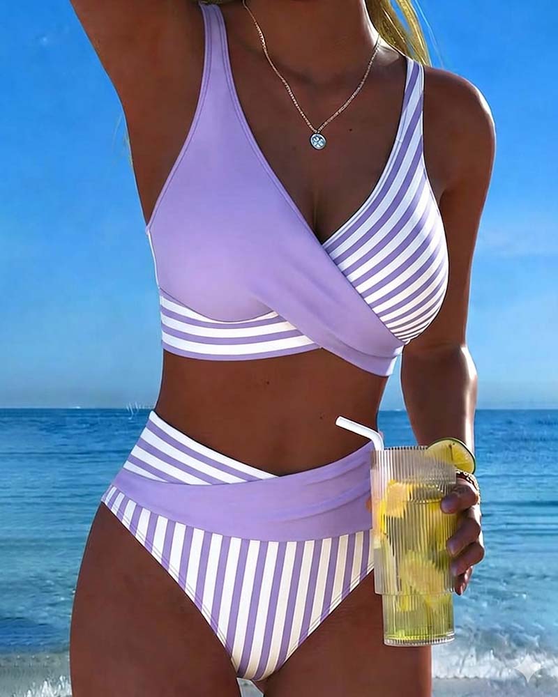 Bikini de rayas cruzado Giulia lila y blanco, top cruzado y braguita a rayas