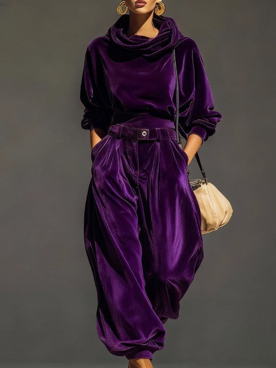 Conjunto Ivonne de blusa con cuello drapeado y pantalón holgado morado