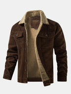 Chaqueta pana teddy color café con cuello y forro sherpa beige, cierre con botones