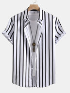 Camisa blanca y negra a rayas, cuello clásico y botones delanteros
