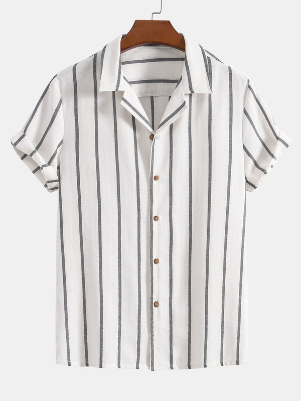 Camisa cubana a rayas verticales blanco y gris, con botones de madera