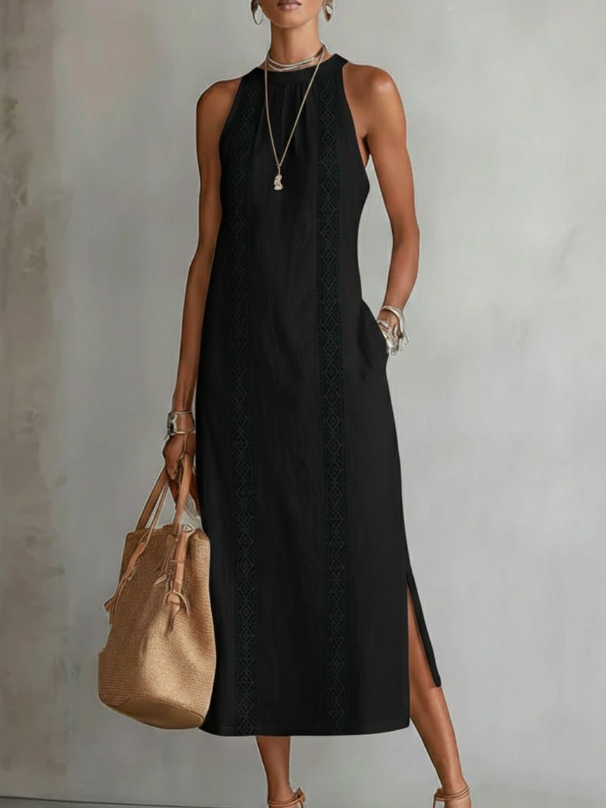 Vestido negro sin mangas con panel de encaje vertical y abertura lateral