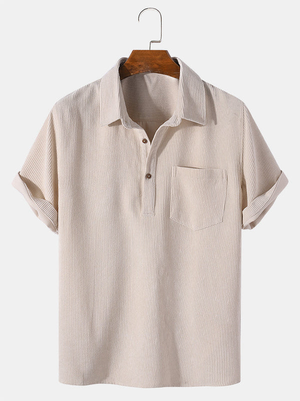 Camisa Verona tipo polo beige de manga corta, botones y bolsillo en el pecho